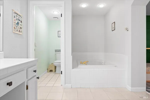 $589,999 | 2070 Stonefield Lane, Santa Rosa, CA 95403