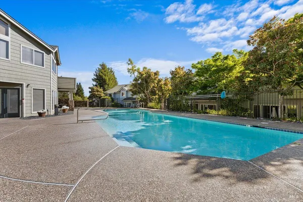 $589,999 | 2070 Stonefield Lane, Santa Rosa, CA 95403