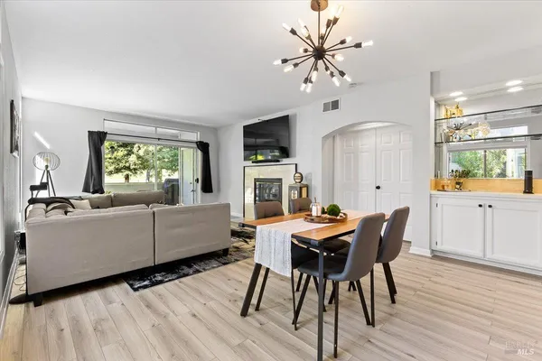 $589,999 | 2070 Stonefield Lane, Santa Rosa, CA 95403