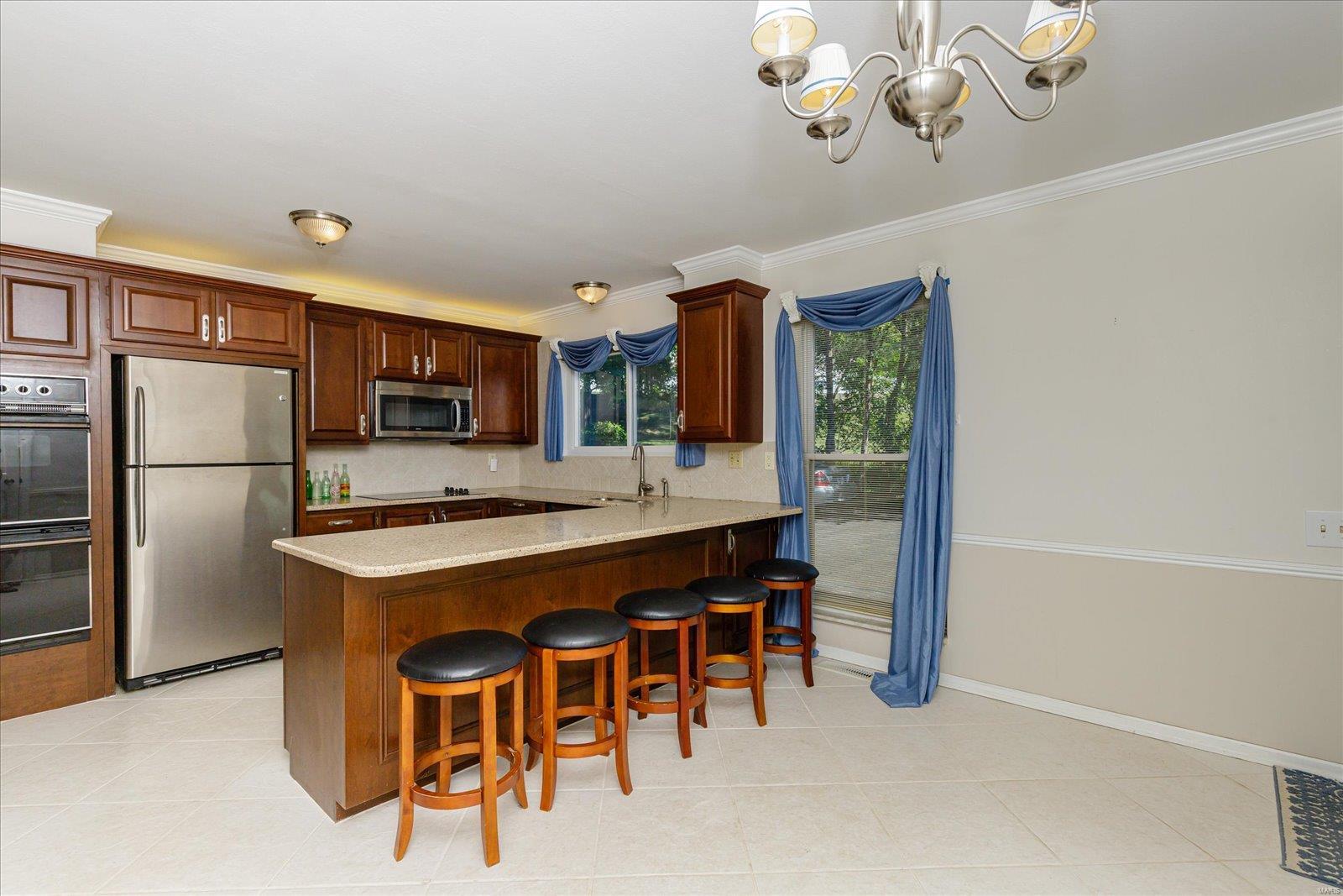 32 Ridgepoint Drive Chesterfield, MO 63017 - Photo 14 of 48 Gallery Image 14