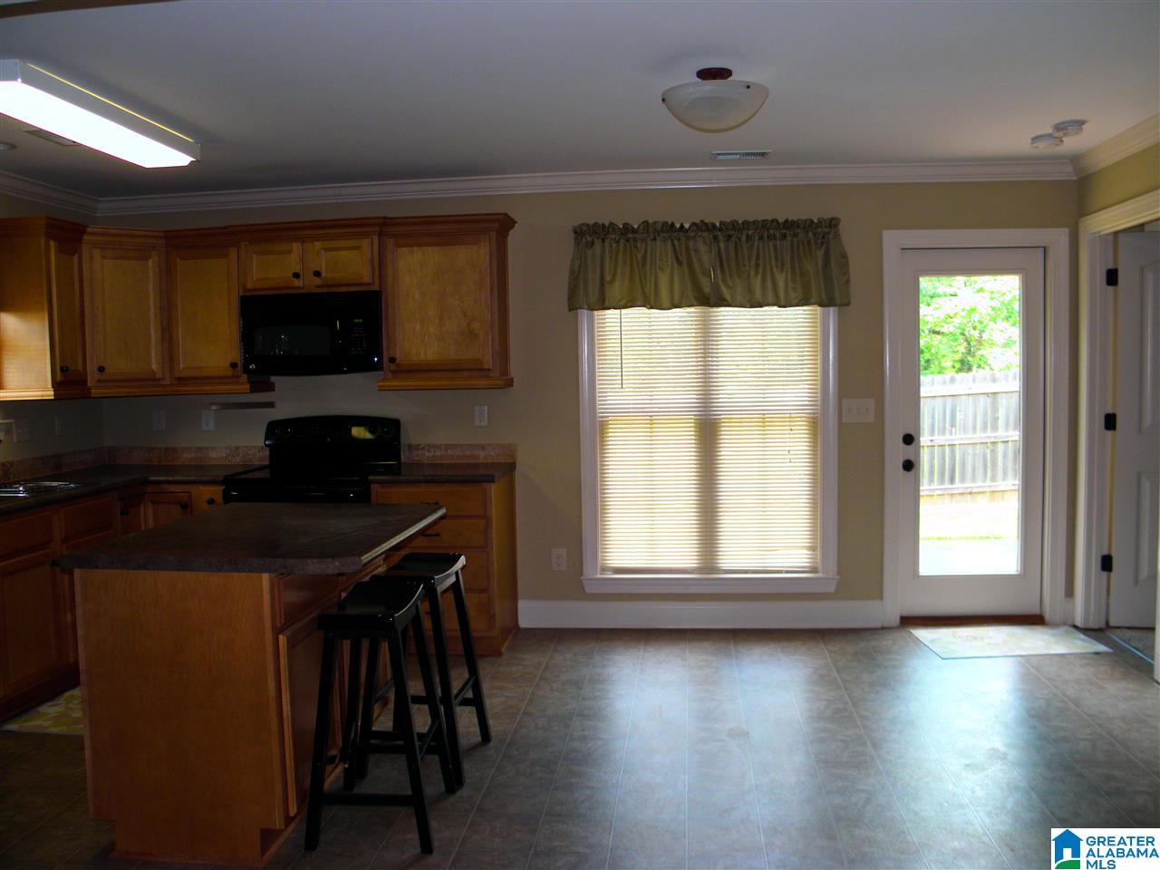 104 Falling Waters Lane Alabaster, AL 35114 - Photo 10 of 26