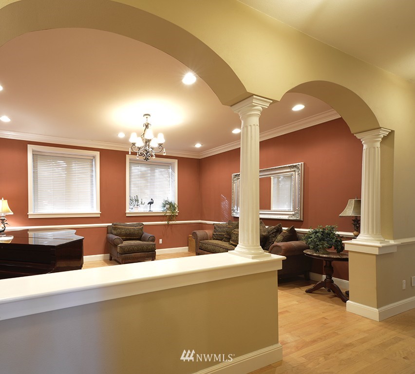 18315 East Spring Lake Drive Southeast Renton, WA 98058 - Photo 11 of 24 Gallery Image 11