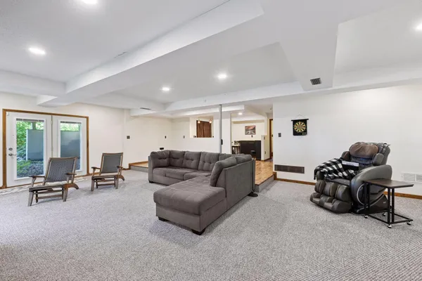 $824,000 | 8847 47th Street Southwest, Howard Lake, MN 55349