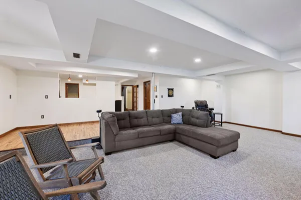 $824,000 | 8847 47th Street Southwest, Howard Lake, MN 55349