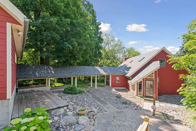 $849,000 | 8847 47th Street Southwest, Howard Lake, MN 55349