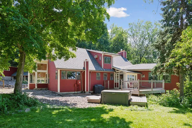 $849,000 | 8847 47th Street Southwest, Howard Lake, MN 55349