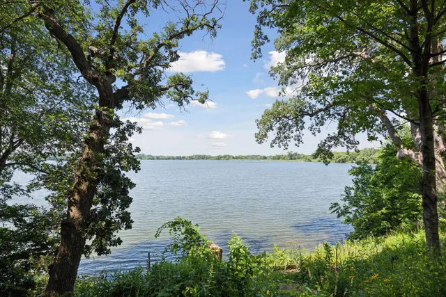 $849,000 | 8847 47th Street Southwest, Howard Lake, MN 55349