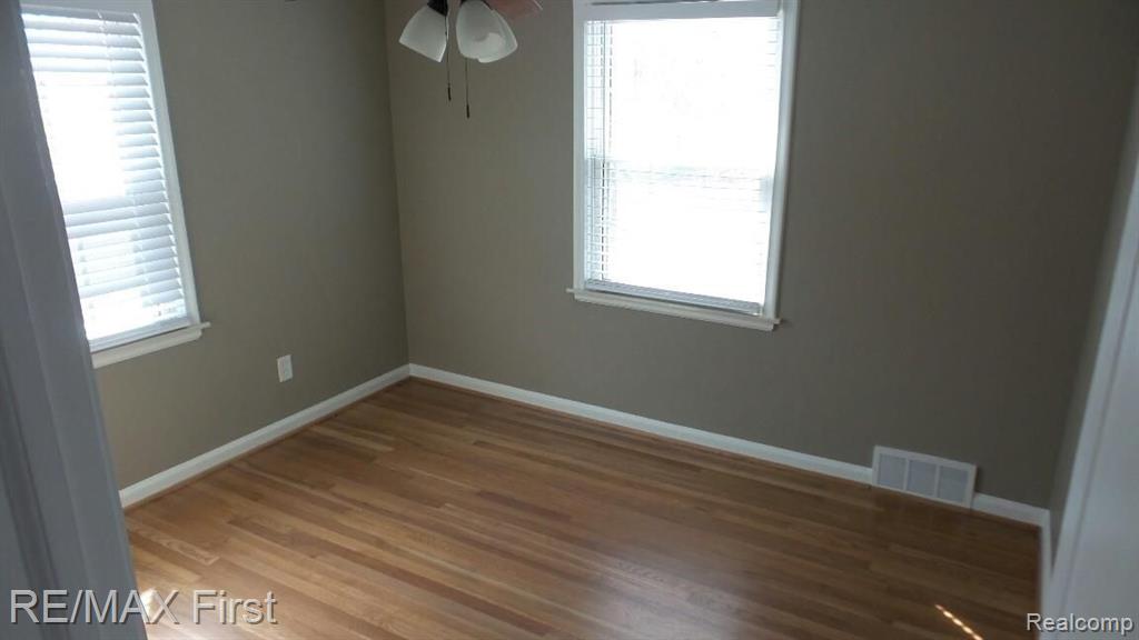 1660 Littlestone Road Grosse Pointe, MI 48236 - Photo 25 of 29