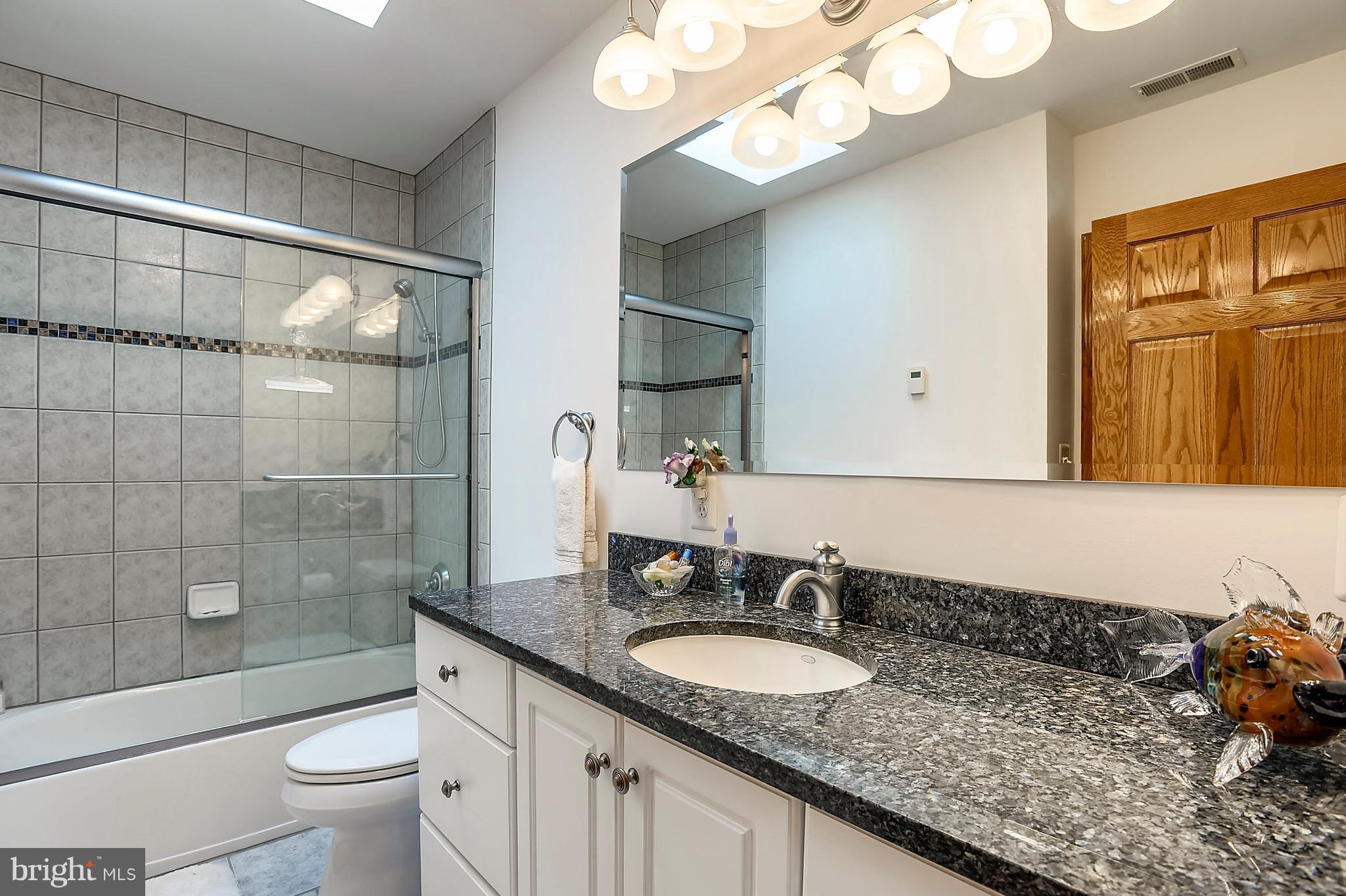 3821 Chantilly Road Chantilly, VA 20151 - Photo 19 of 33 Upstairs Bath