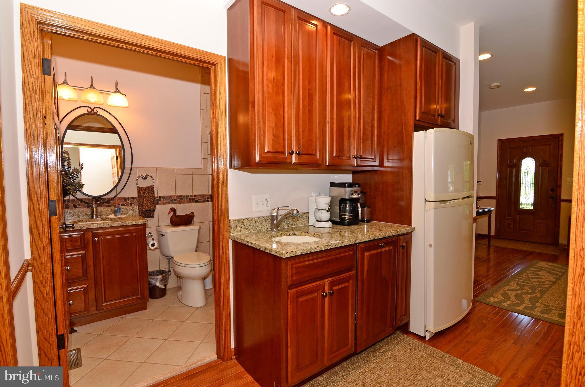 3821 Chantilly Road Chantilly, VA 20151 - Photo 20 of 33 Main Level Kitchenette