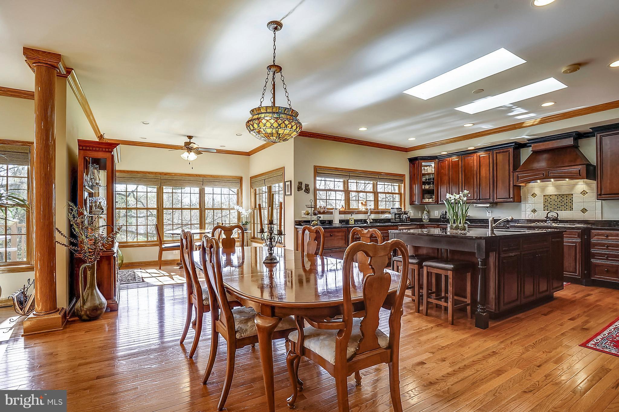 3821 Chantilly Road Chantilly, VA 20151 - Photo 6 of 33 Kitchen, Dining Room Combo
