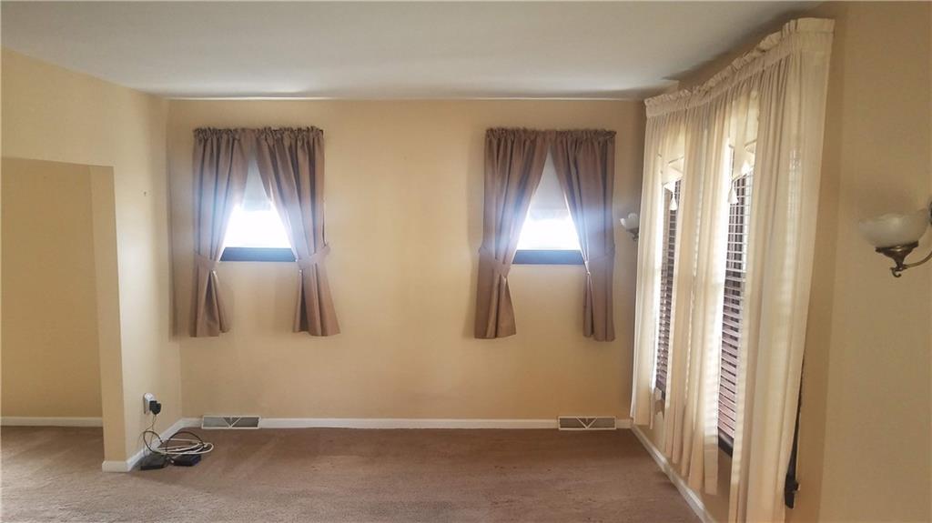 549 Adams Street Rochester, PA 15074 - Photo 5 of 25 Gallery Image 5
