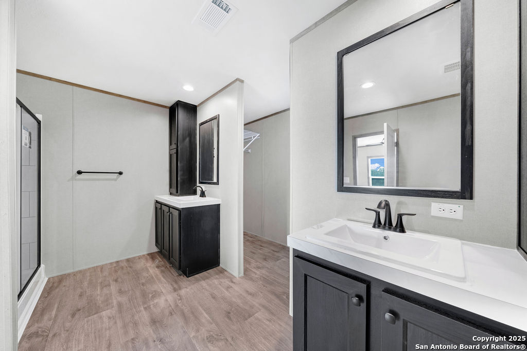 149 County Road 2644 Devine, TX 78057 - Photo 16 of 26