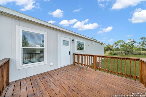 $299,950 | 149 County Road 2644, Devine, TX 78057