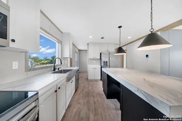 $299,950 | 149 County Road 2644, Devine, TX 78057