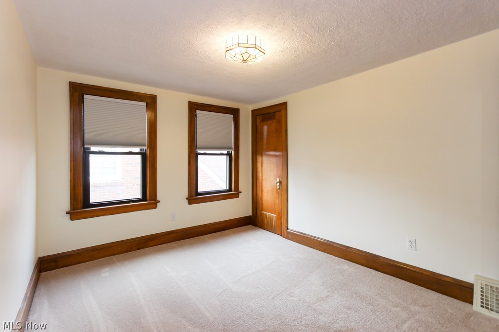 4675 Hilland Road Cleveland, OH 44109 - Photo 24 of 35 Gallery Image 24