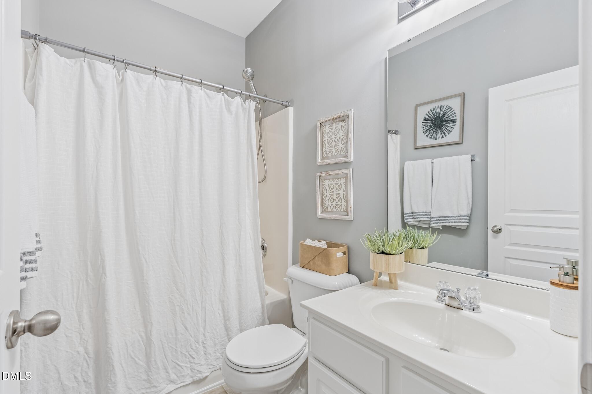 4608 Kings Garden Road Raleigh, NC 27612 - Photo 24 of 36 DSC09657