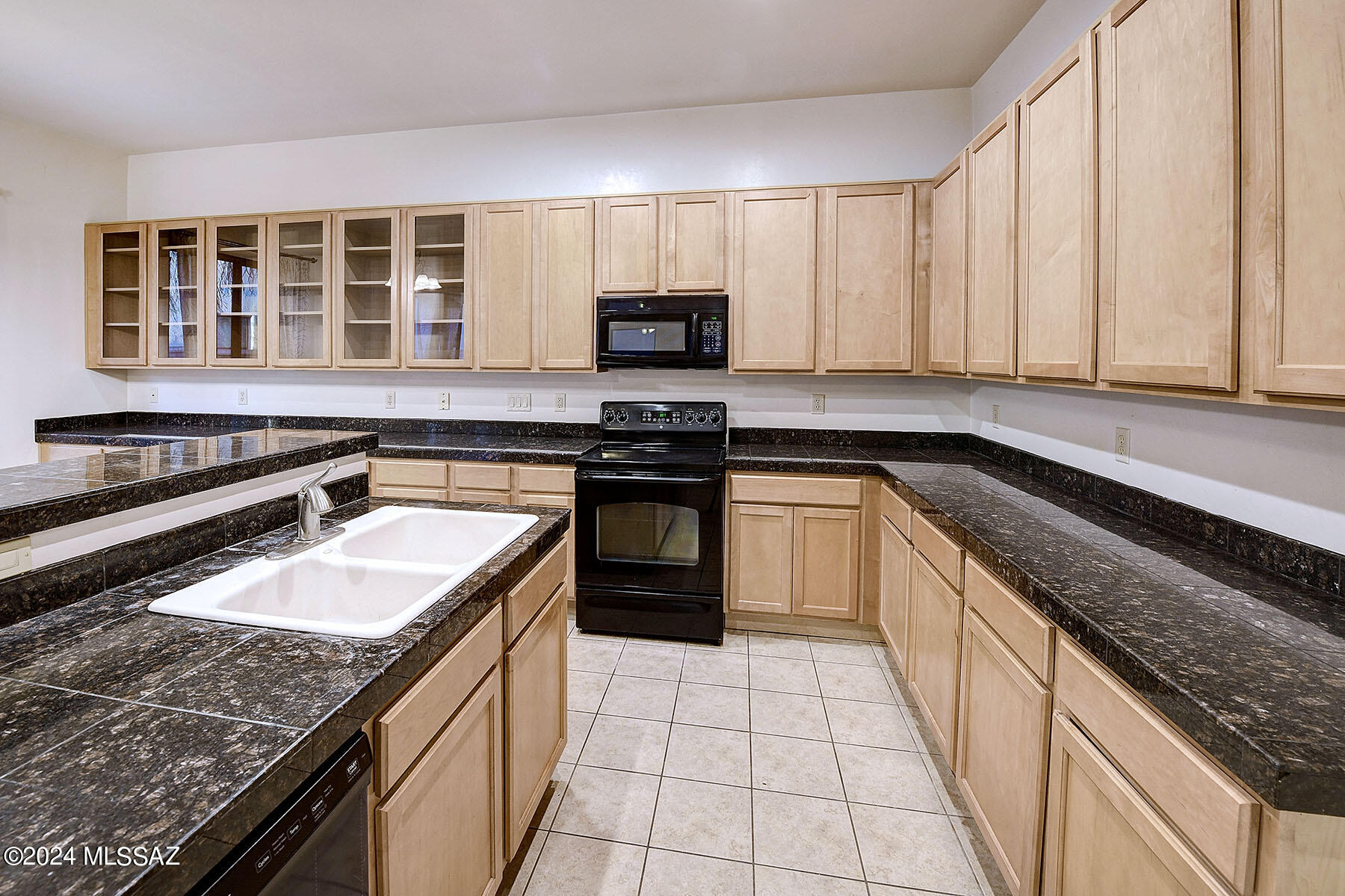 182 East Croydon Park Road Tucson, AZ 85704 - Photo 5 of 22