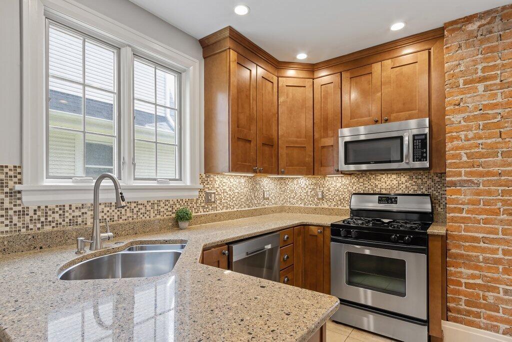 389 East Tulane Road Columbus, OH 43202 - Photo 14 of 30 389 East Tulane Road-14.jpg-SMALL