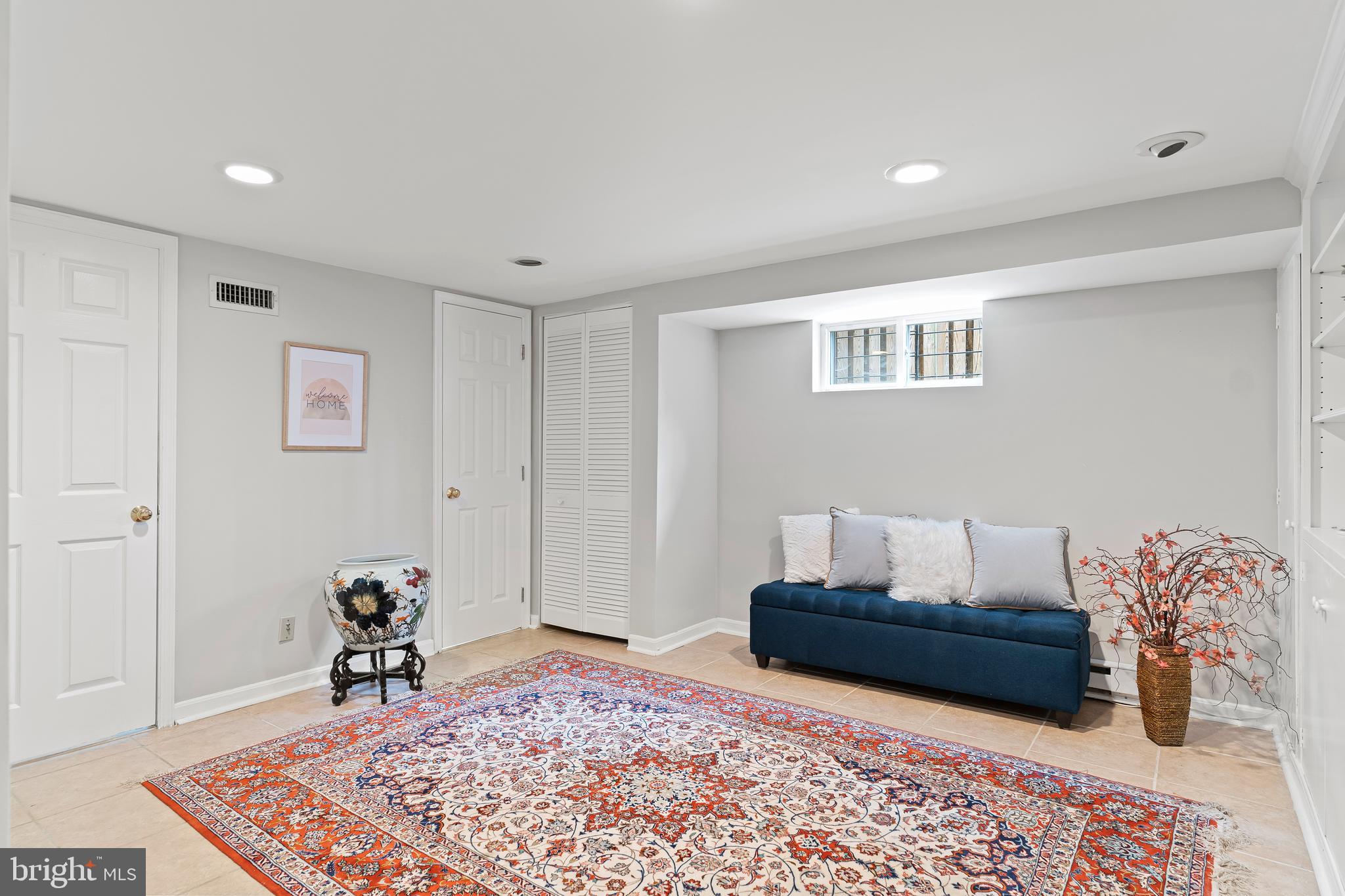 1112 Portner Road Alexandria, VA 22314 - Photo 6 of 55