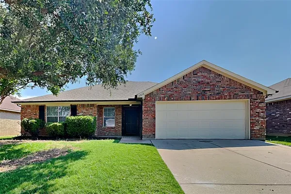 $2,125 | 1712 Martinique Drive, Mansfield, TX 76063