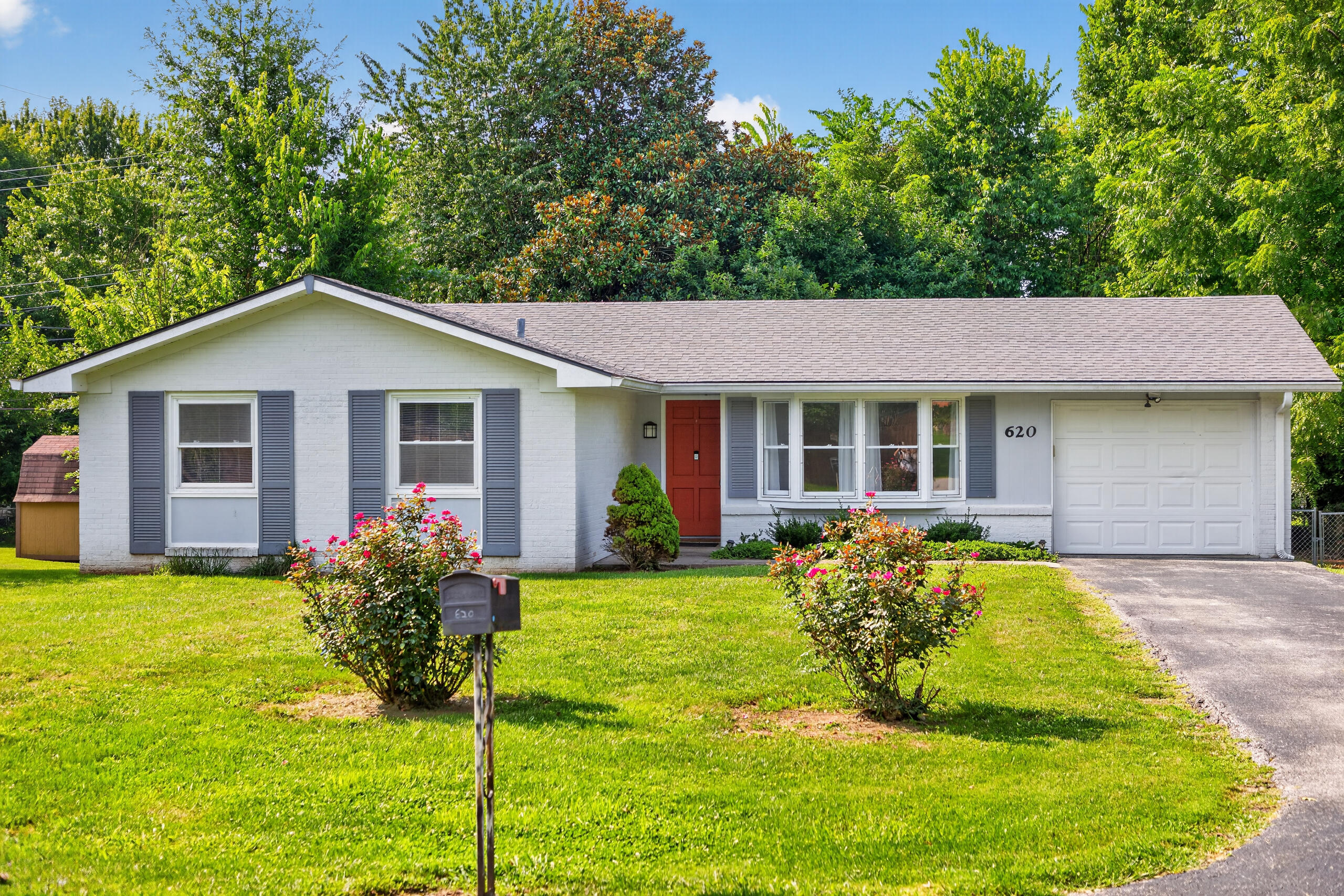 620 Shawnee Road Danville, KY 40422 - Photo 1 of 35 101 (2)