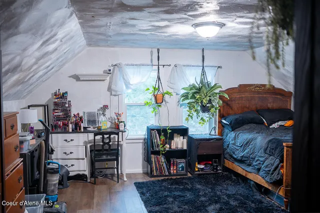 $299,000 | 27232 East Schoolhouse Loop, Cataldo, ID 83810