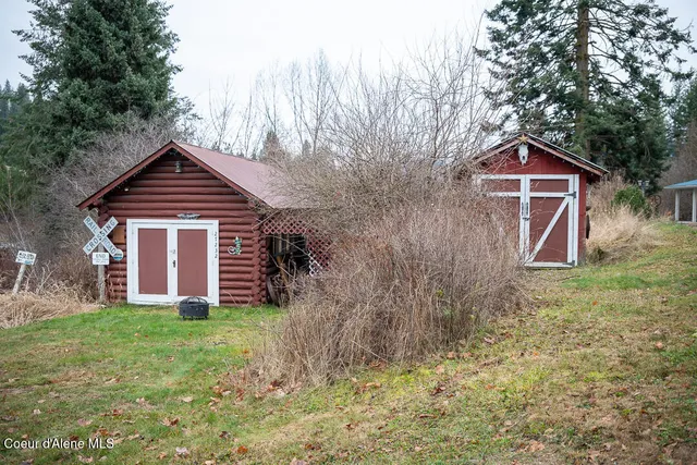 $299,000 | 27232 East Schoolhouse Loop, Cataldo, ID 83810