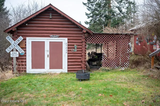 $299,000 | 27232 East Schoolhouse Loop, Cataldo, ID 83810