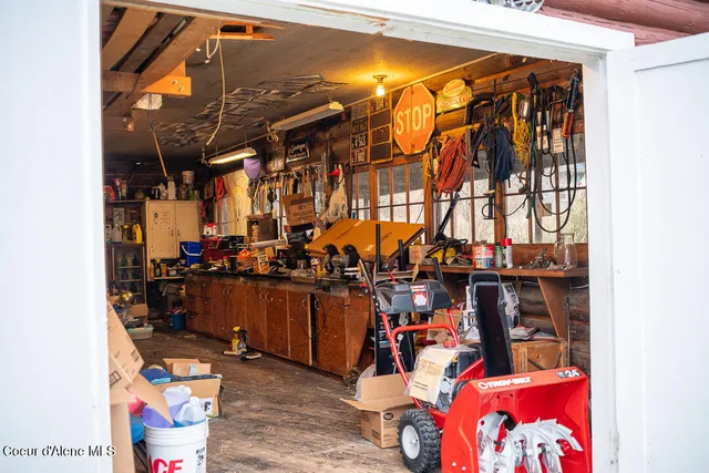 $299,000 | 27232 East Schoolhouse Loop, Cataldo, ID 83810