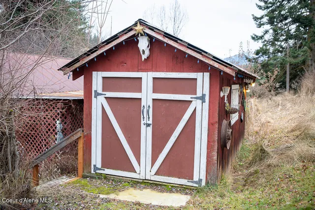 $299,000 | 27232 East Schoolhouse Loop, Cataldo, ID 83810