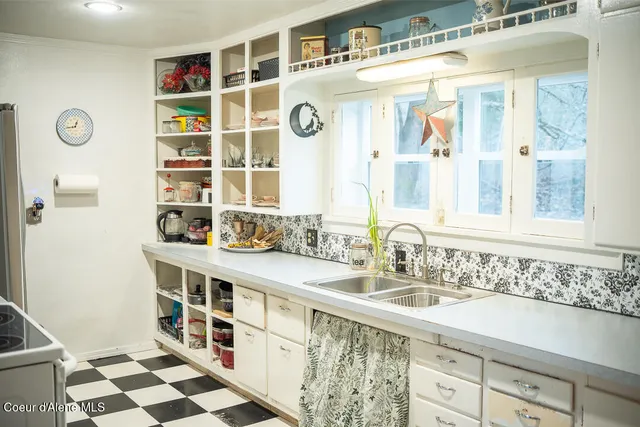 $299,000 | 27232 East Schoolhouse Loop, Cataldo, ID 83810