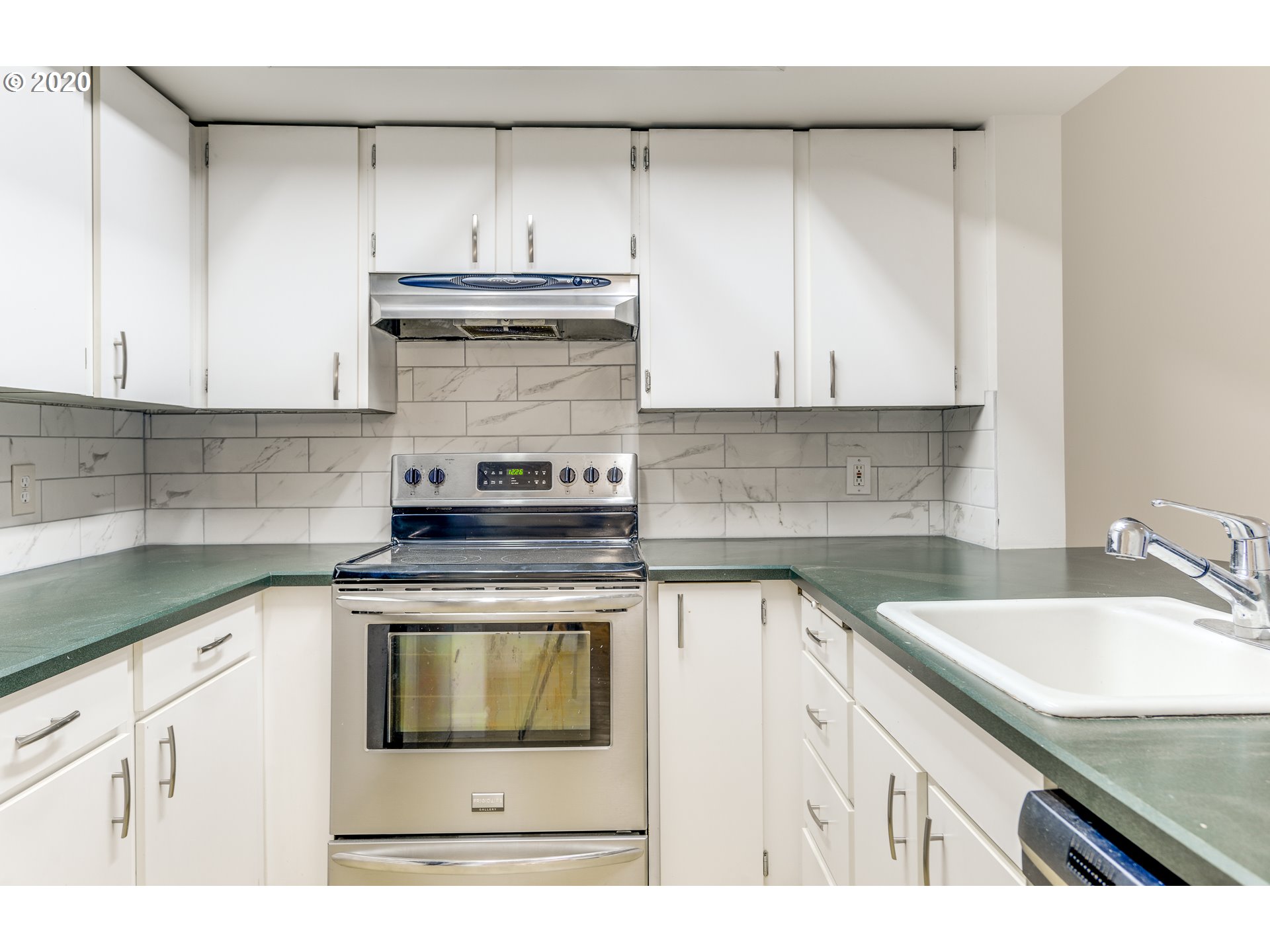 6625 West Burnside Road, Unit 223 Portland, OR 97225 - Photo 9 of 26 Gallery Image 9