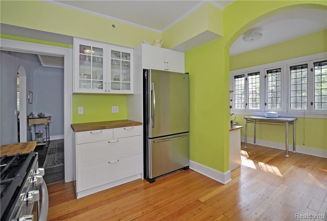 1371 Devonshire Road Grosse Pointe, MI 48230 - Photo 12 of 36 12.jpg