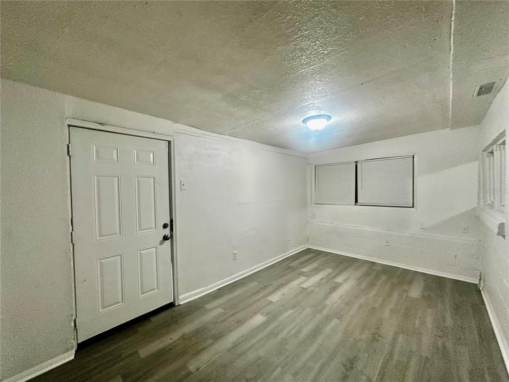 1907 Rio Grande Avenue Orlando, FL 32805 - Photo 3 of 17 a view of empty room