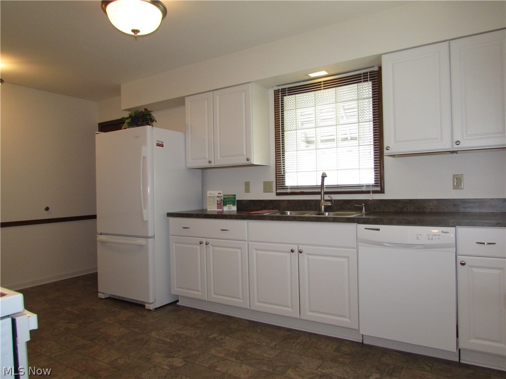 6090 Ridge Road Parma, OH 44129 - Photo 2 of 35