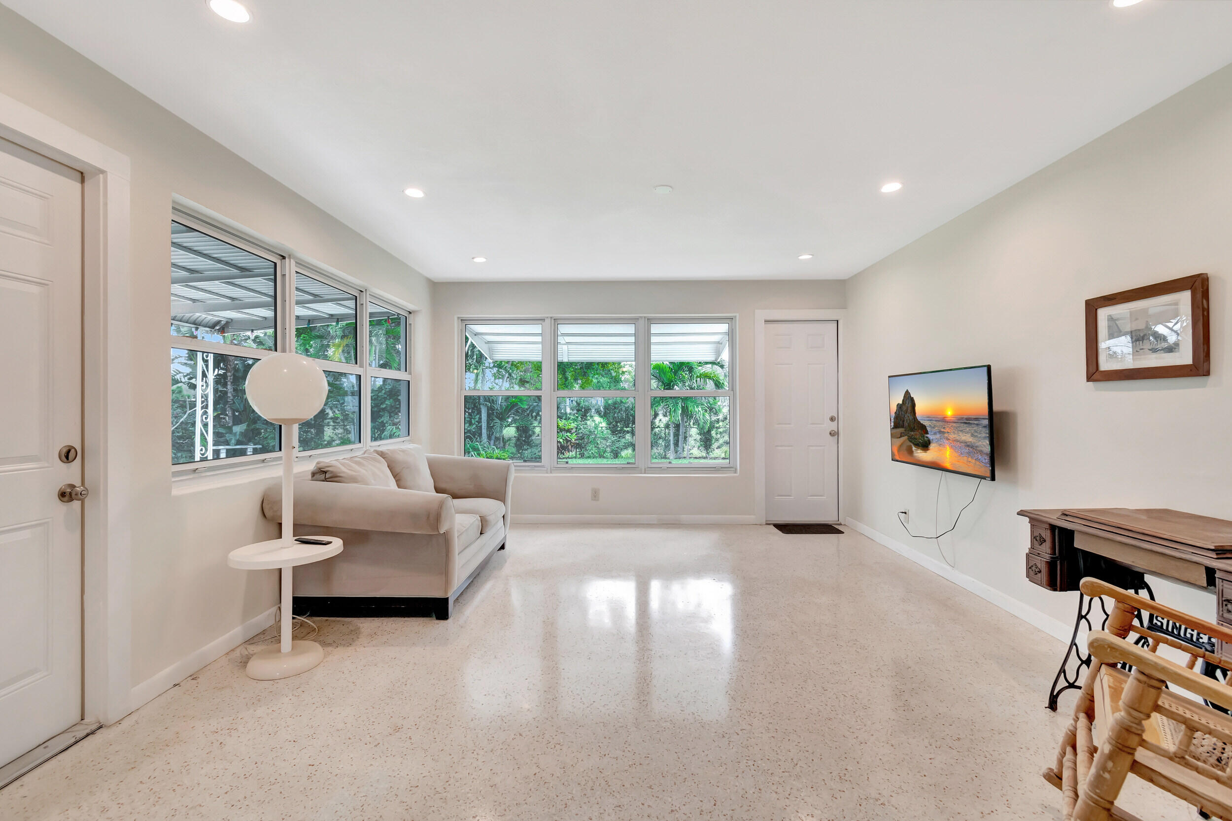 234 Northeast 20th Street Delray Beach, FL 33444 - Photo 12 of 39 34_dsc_8538