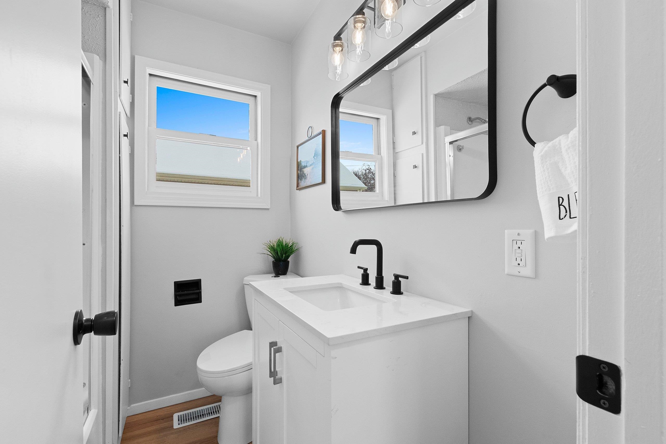 907 West Oklahoma Street Appleton, WI 54914 - Photo 14 of 40