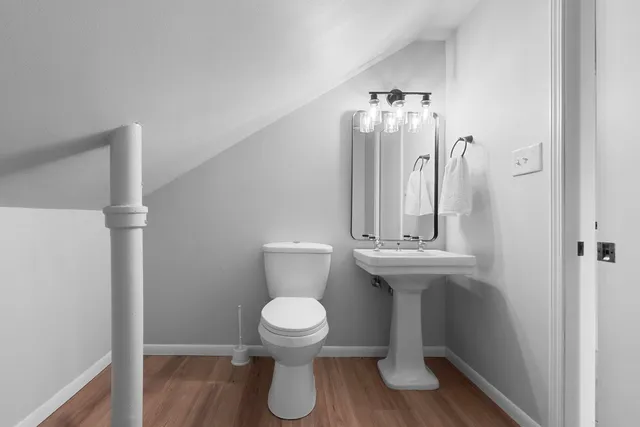 $269,900 | 907 West Oklahoma Street, Appleton, WI 54914