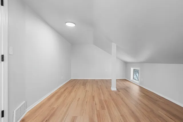 $269,900 | 907 West Oklahoma Street, Appleton, WI 54914