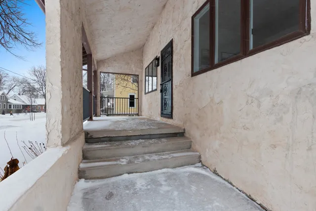 $269,900 | 907 West Oklahoma Street, Appleton, WI 54914