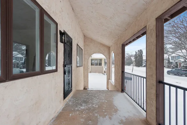 $269,900 | 907 West Oklahoma Street, Appleton, WI 54914