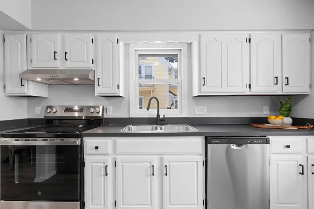 $269,900 | 907 West Oklahoma Street, Appleton, WI 54914