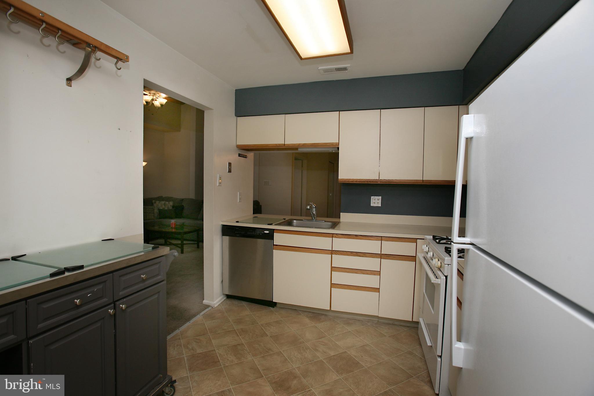 4302 Tarnbrook Drive Mount Laurel, NJ 08054 - Photo 5 of 25