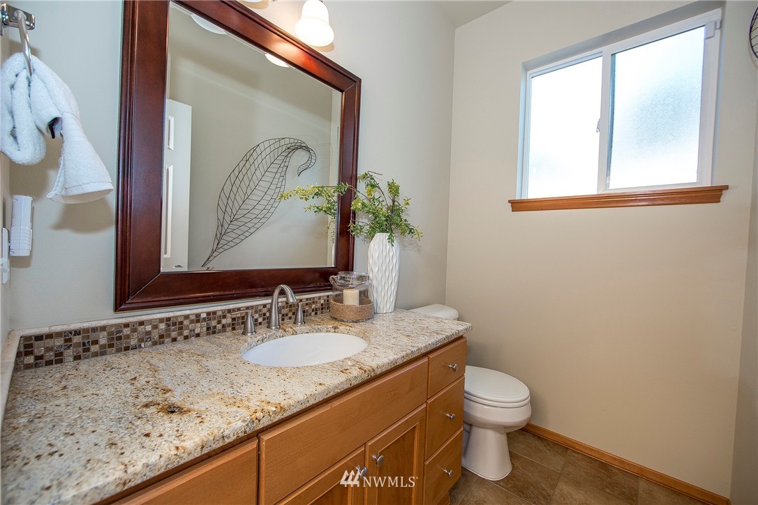 252 Quincy Avenue Northeast Renton, WA 98059 - Photo 17 of 21