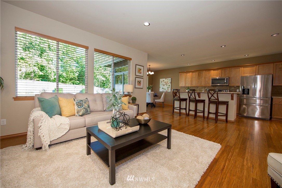 252 Quincy Avenue Northeast Renton, WA 98059 - Photo 8 of 21
