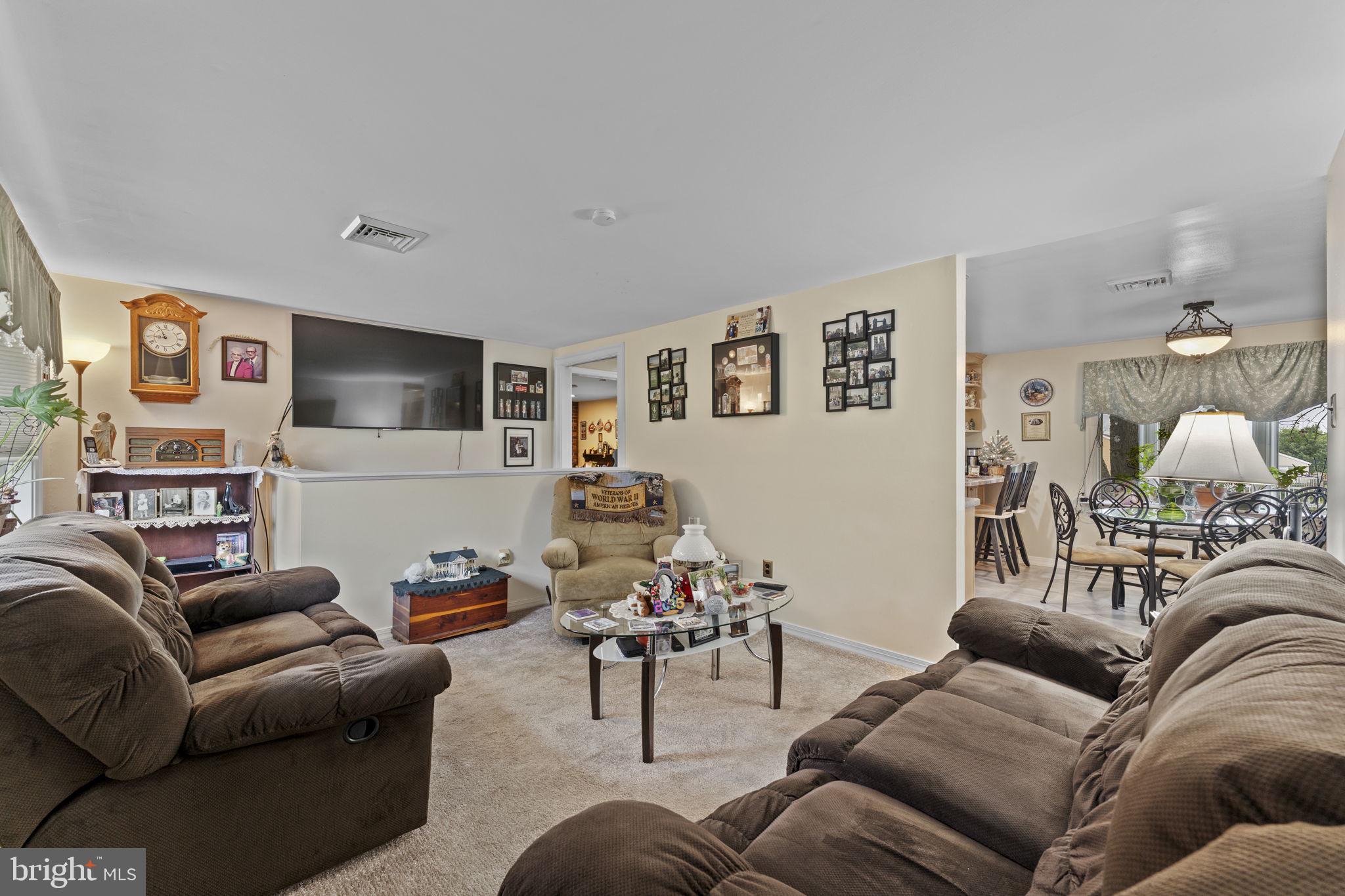 421 East Reliance Road Telford, PA 18969 - Photo 4 of 43