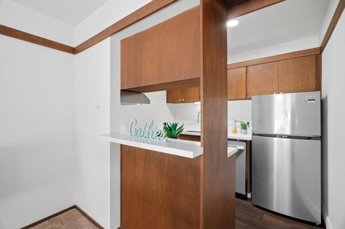 500 West Middlefield Road, Unit 41 Mountain View, CA 94043 - Photo 6 of 34 Gallery Image 6