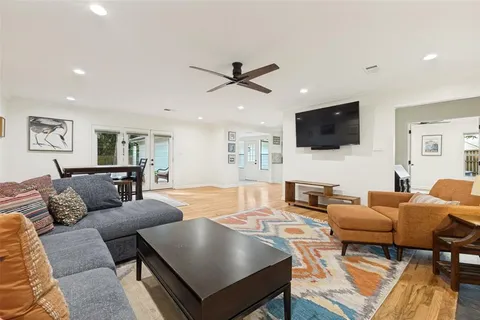 $599,000 | 9938 Losa Drive, Dallas, TX 75218