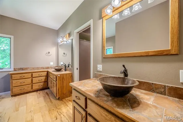 $459,900 | 10925 US Highway 63, Licking, MO 65542